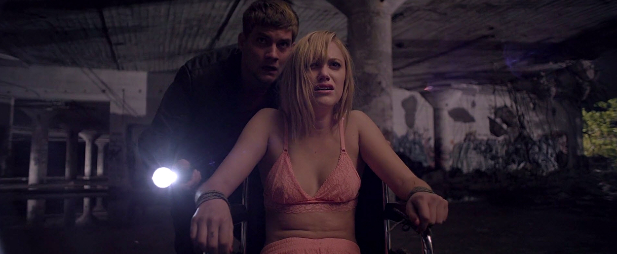 maikamonroe-itfollows01251.jpg