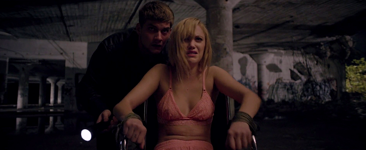 maikamonroe-itfollows01253.jpg