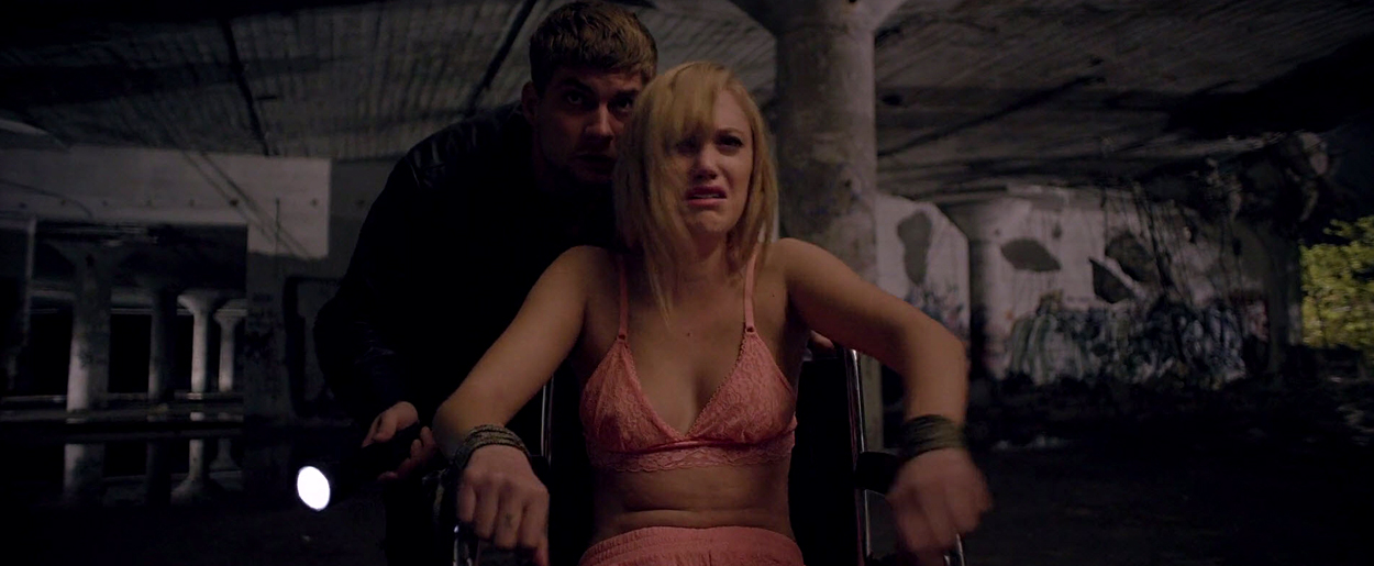maikamonroe-itfollows01254.jpg