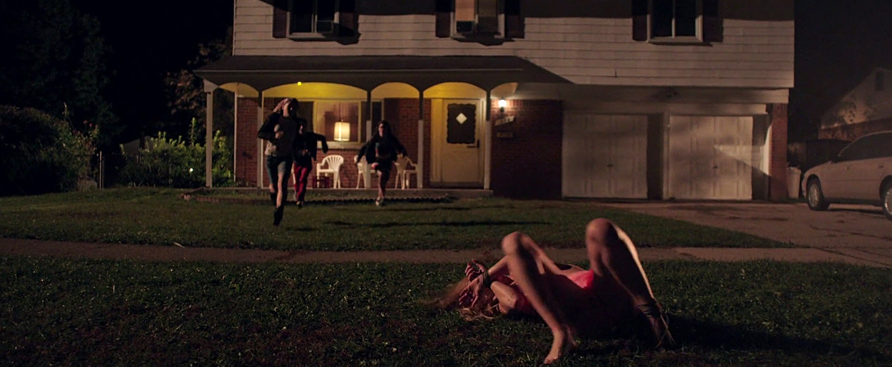 maikamonroe-itfollows01407.jpg