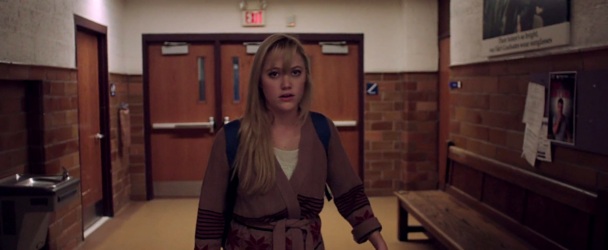 maikamonroe-itfollows01770.jpg