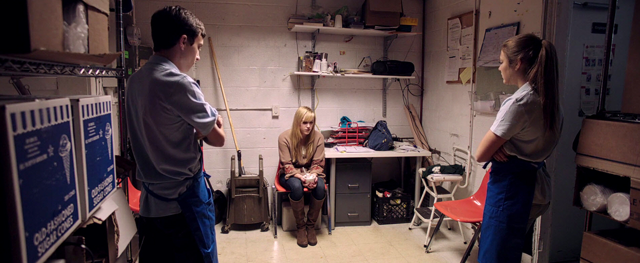 maikamonroe-itfollows01880.jpg
