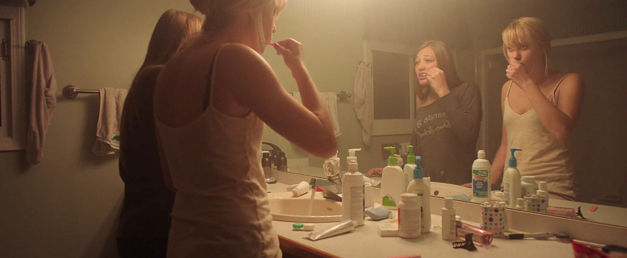 maikamonroe-itfollows01932.jpg