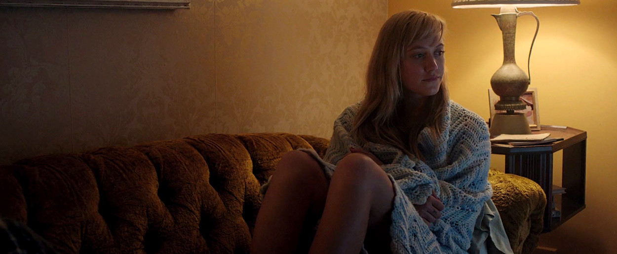 maikamonroe-itfollows02040.jpg
