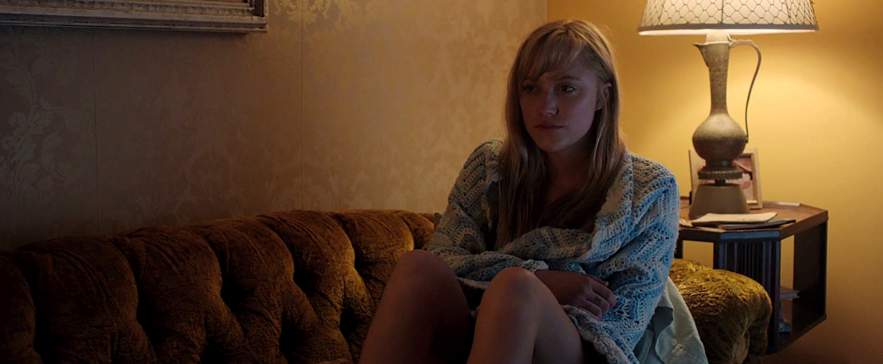 maikamonroe-itfollows02056.jpg