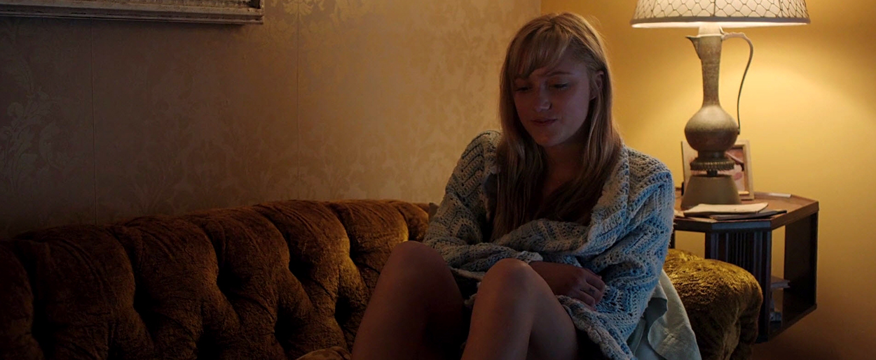 maikamonroe-itfollows02070.jpg