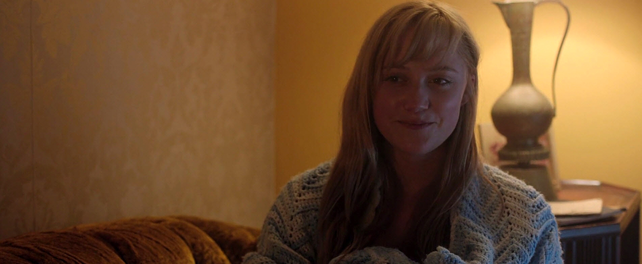 maikamonroe-itfollows02102.jpg