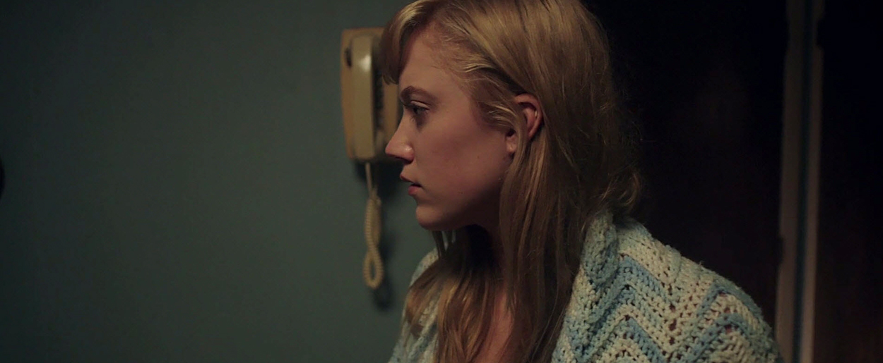 maikamonroe-itfollows02251.jpg