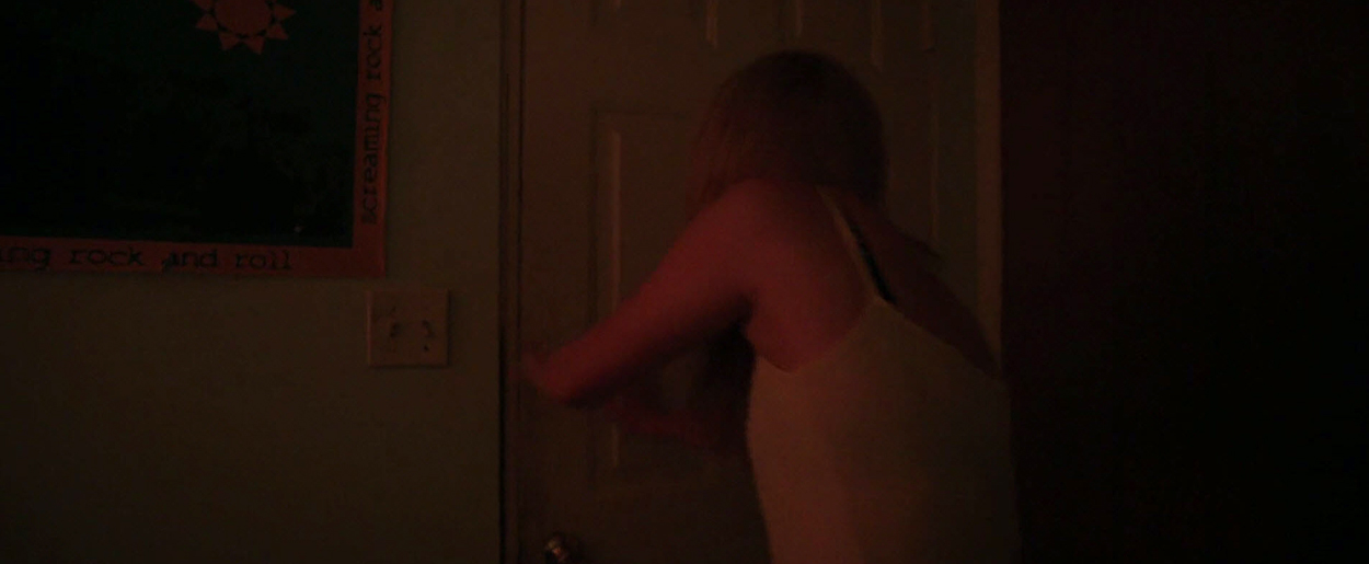 maikamonroe-itfollows02302.jpg