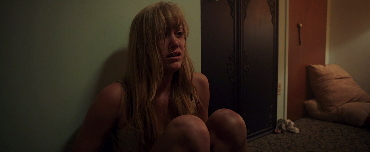 maikamonroe-itfollows02318.jpg