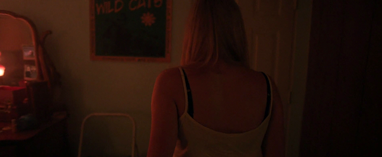 maikamonroe-itfollows02345.jpg