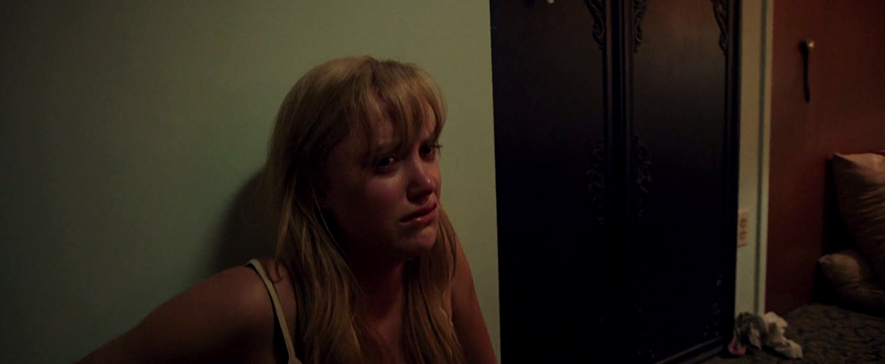 maikamonroe-itfollows02410.jpg