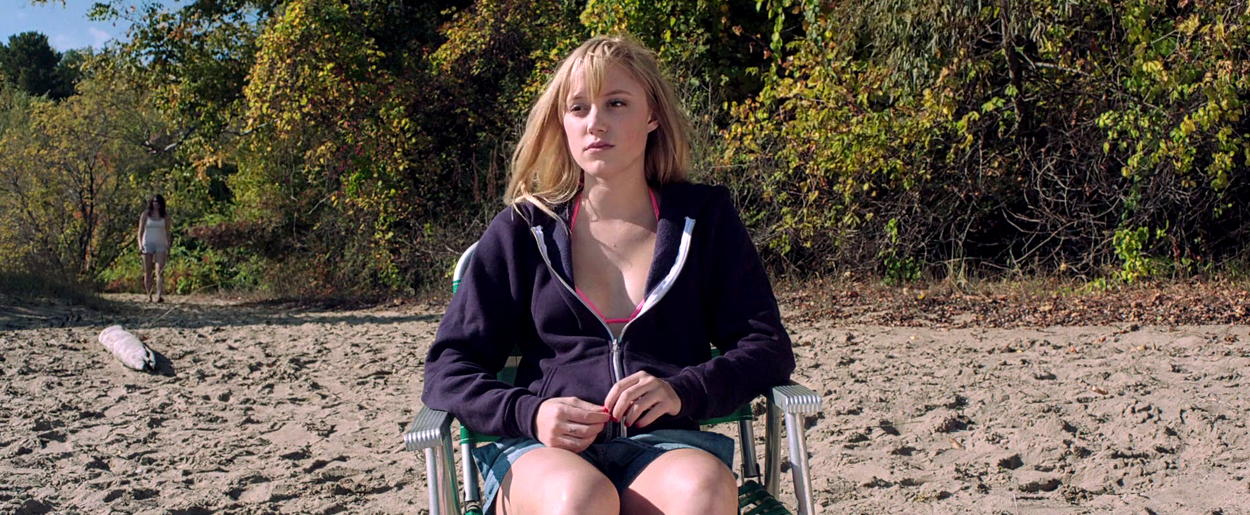 maikamonroe-itfollows03514.jpg