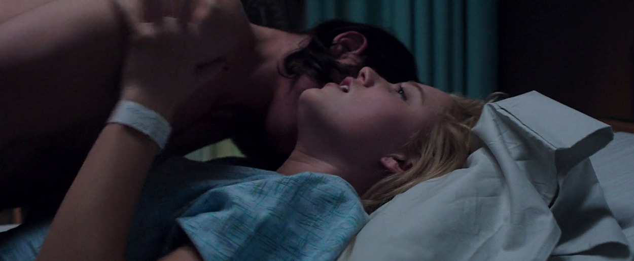 maikamonroe-itfollows03942.jpg