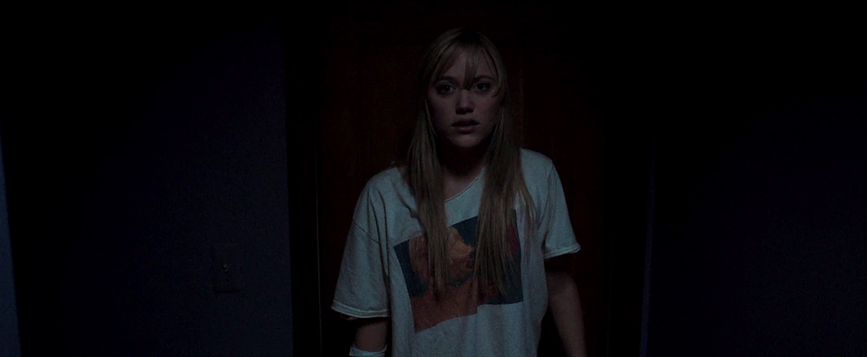 maikamonroe-itfollows04303.jpg