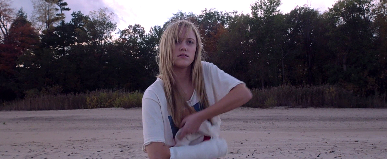 maikamonroe-itfollows04502.jpg
