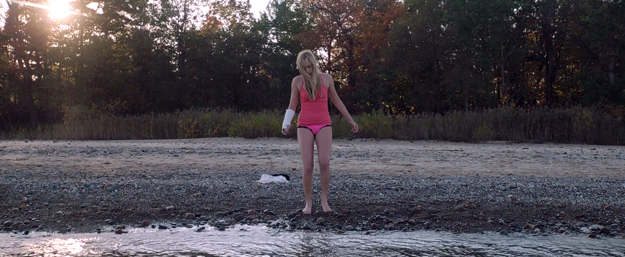 maikamonroe-itfollows04520.jpg
