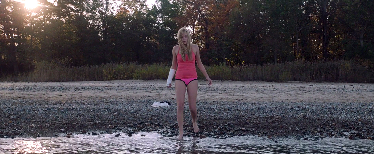 maikamonroe-itfollows04521.jpg