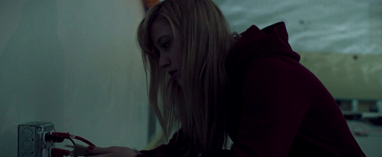 maikamonroe-itfollows04993.jpg