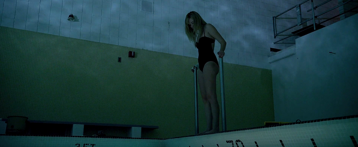 maikamonroe-itfollows05017.jpg