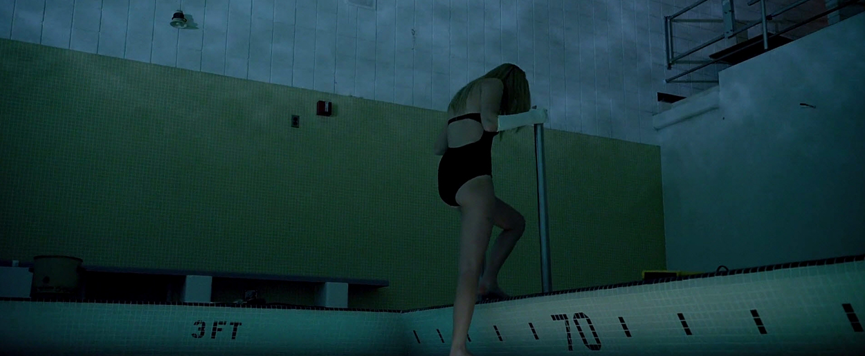 maikamonroe-itfollows05022.jpg
