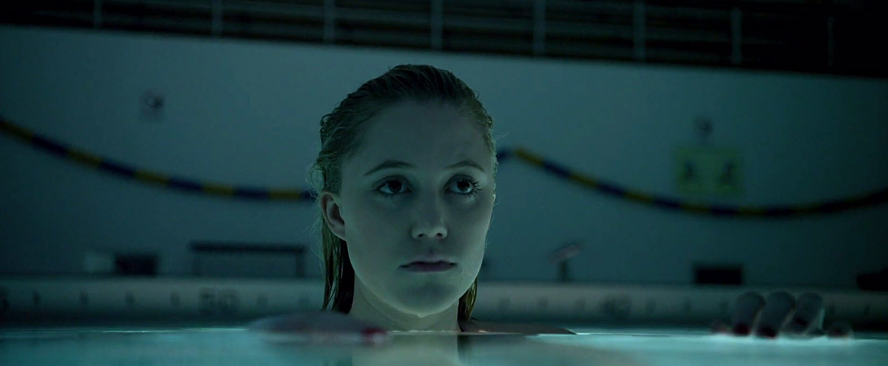 maikamonroe-itfollows05107.jpg