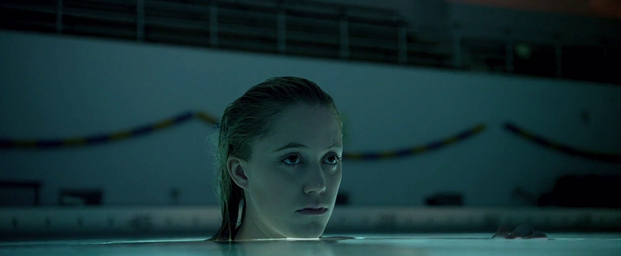 maikamonroe-itfollows05110.jpg
