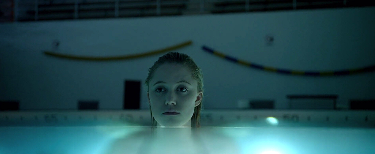 maikamonroe-itfollows05130.jpg