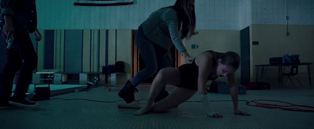 maikamonroe-itfollows05361.jpg