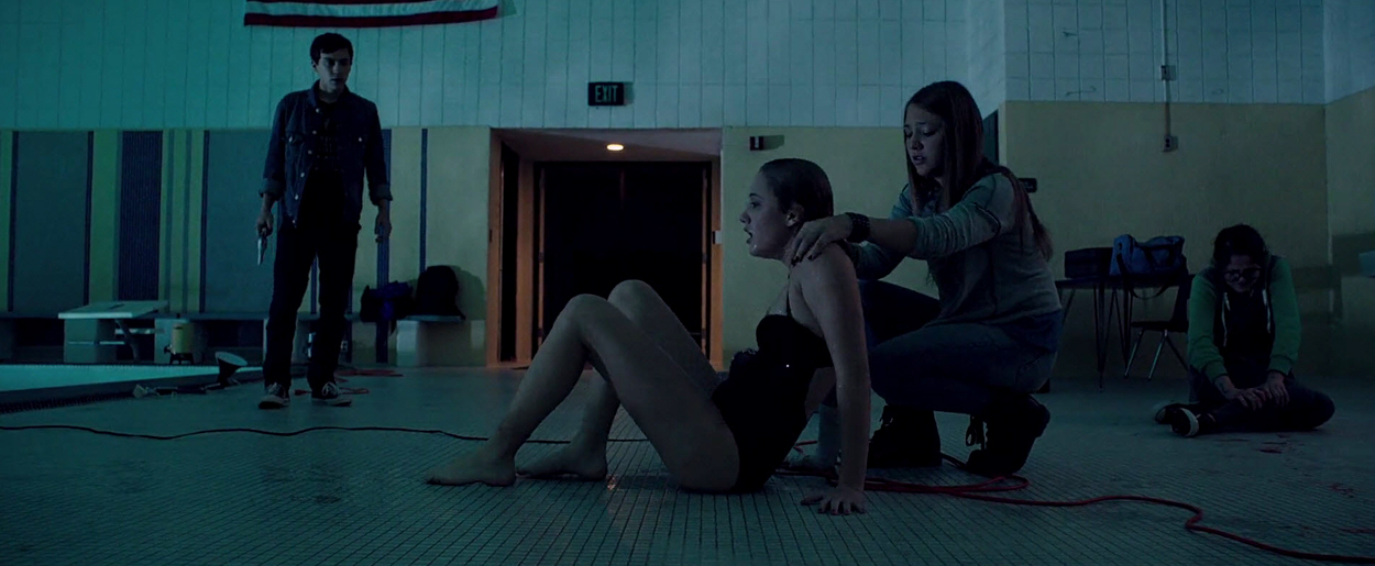 maikamonroe-itfollows05366.jpg